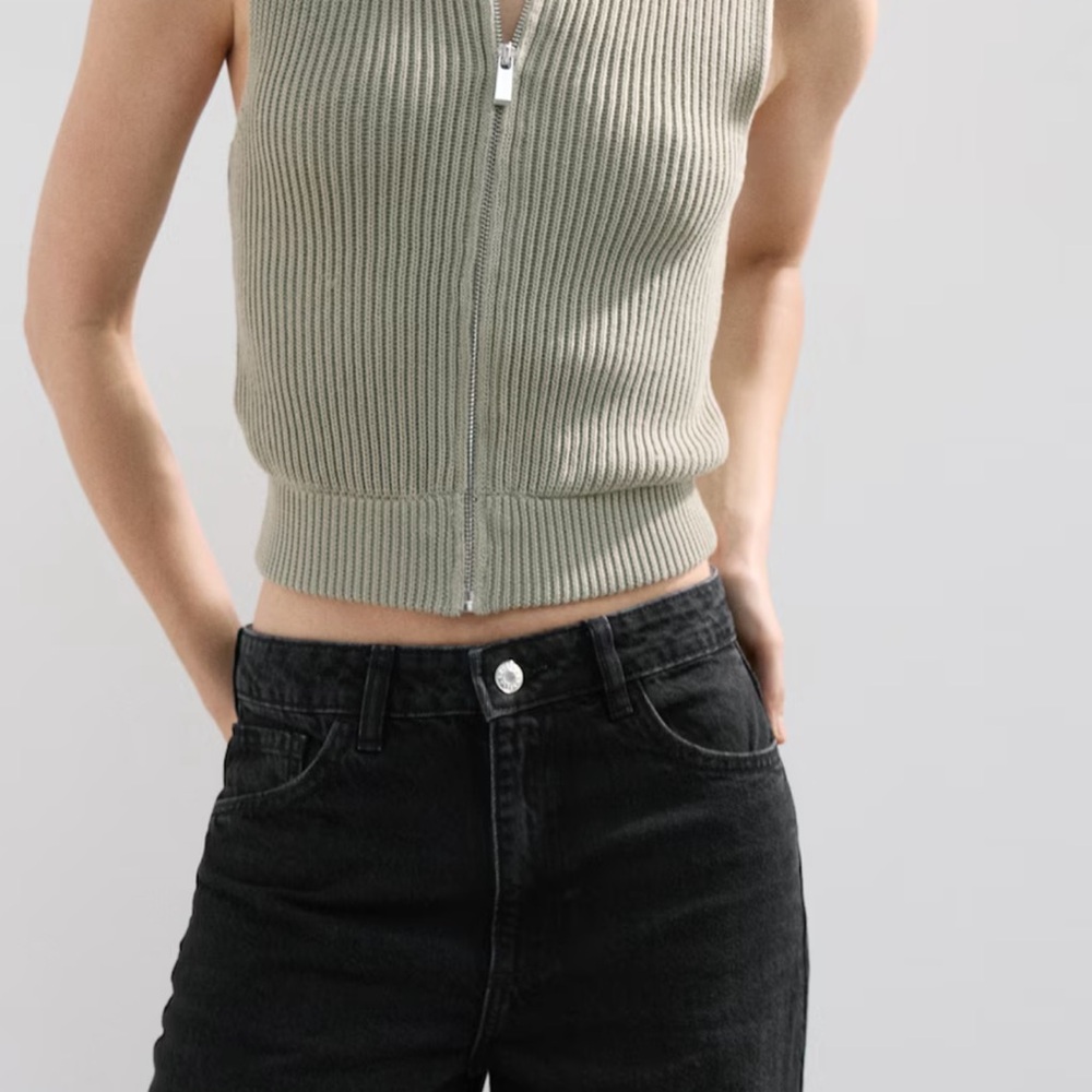 Mango Danila High-Rise Wide-Leg Black Jeans Size 12. Excellent condition - Picture 5 of 6